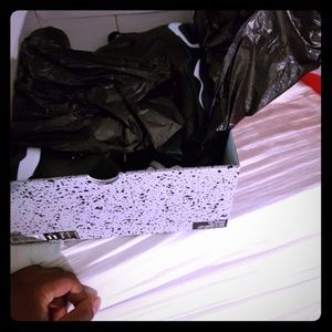 Black cat retro sixes size 11